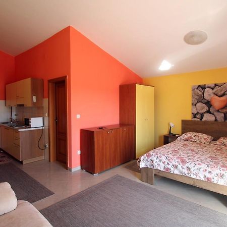 Studio Apartment Aniko بريمونتيرا المظهر الخارجي الصورة